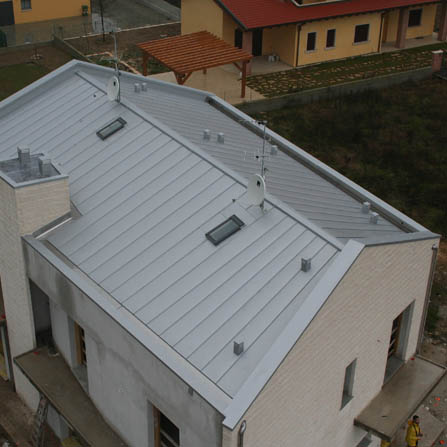 Copertura in doppia aggraffatura zinco-titanio