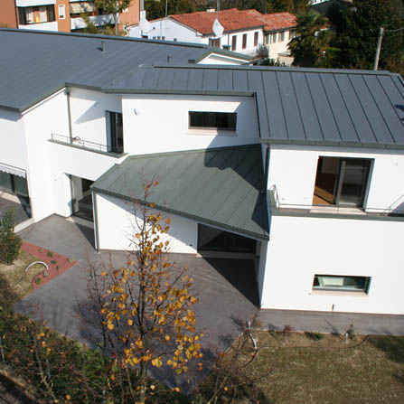 Copertura in doppia aggraffatura zinco-titanio