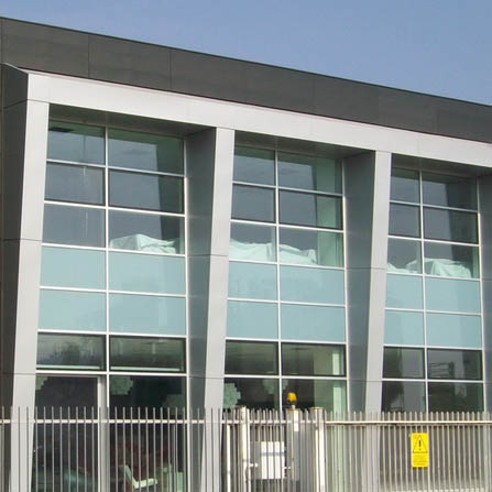 Dettaglio rivestimento alluminio estruso